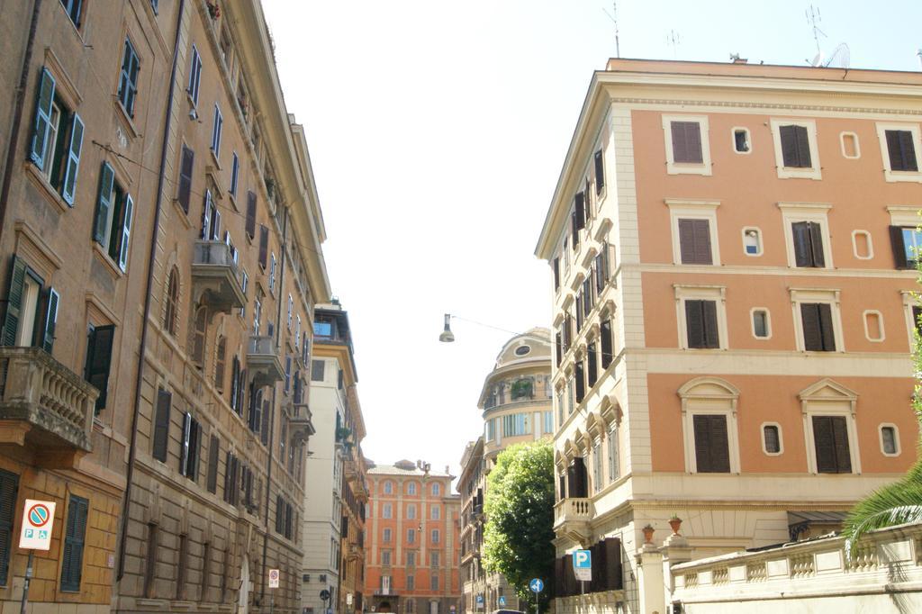 Le Dei Mercanti Rom